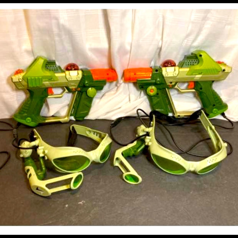 Vintage Tiger Electronics Lazer Tag Phoenix LTX Blaster Gun Gold W/ Attachment